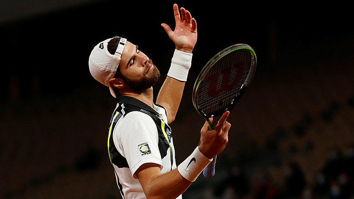  Khachanov lost to the 101st racket of the world to Gojovchik at a tournament in France outside the top 100 ATP rankings. </p>
<p> The meeting lasted 1 hour 25 minutes. During this time, Khachanov filed through 9 times, his opponent scored 8 aces. </p>
<p> Note that Khachanov was the only representative of Russia at the tournament. </p>
<h2> ATP 250. Moselle Open. Metz (France). Hard. Prize fund – 419,470 euros </h2>
<p> Peter Godzhovchik (Germany) – <b> Karen Khachanov (Russia, 7) </b> – 6: 3, 7: 6 (2) </p>
</div>

	<a class=