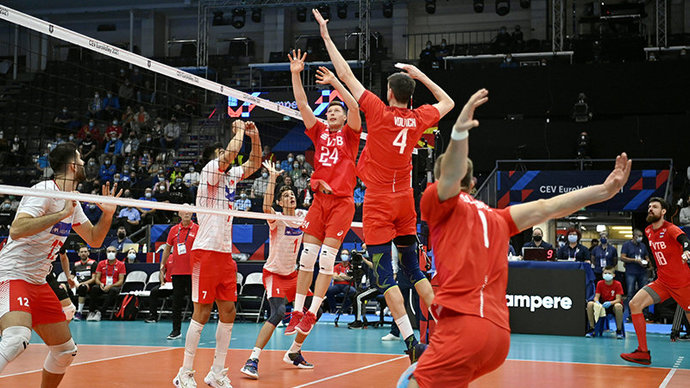 Russian volleyball players lost to Turkey at the start of the European Championship
